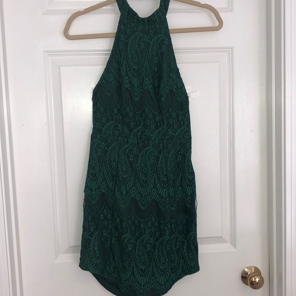 Emerald green cocktail dress 💚